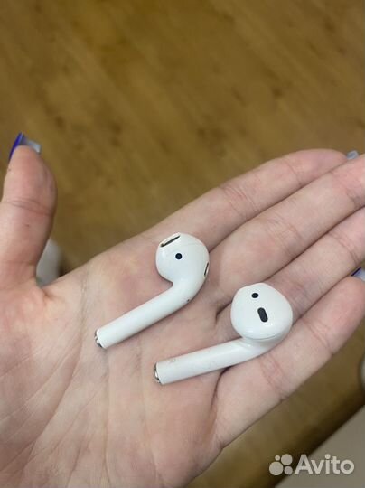 Беспроводные наушники apple airpods 1