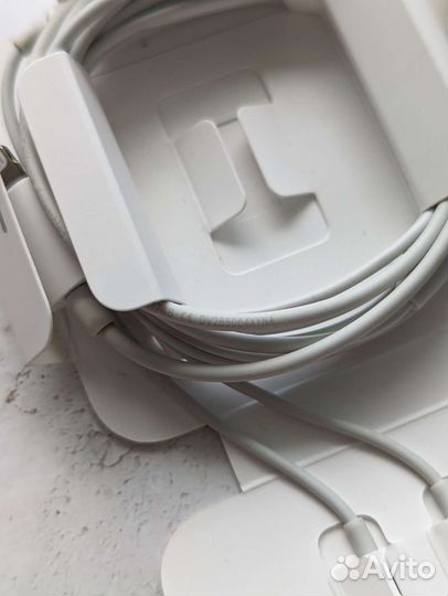 Apple earpods lightning