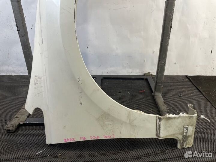 Крыло переднее правое Honda Civic 4D