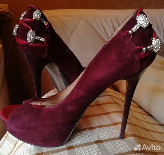 Очень красивое платье длинное туфли