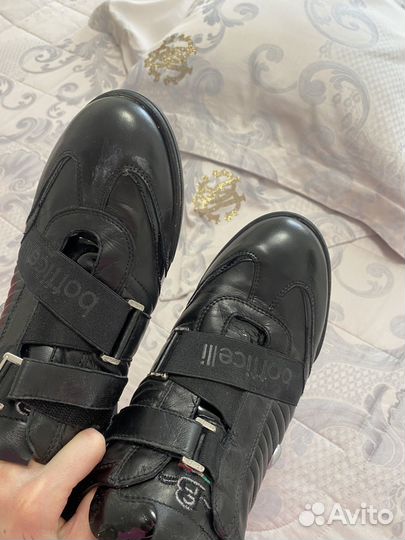 Кроссовки мужские 44