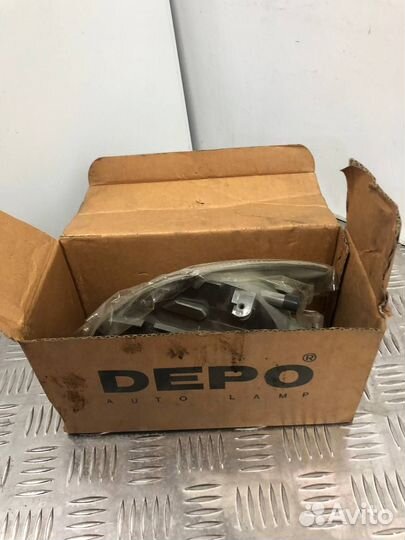 Фара противотуманная (правая ) depo