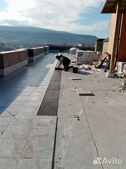 Кафельщик, укладка плитки