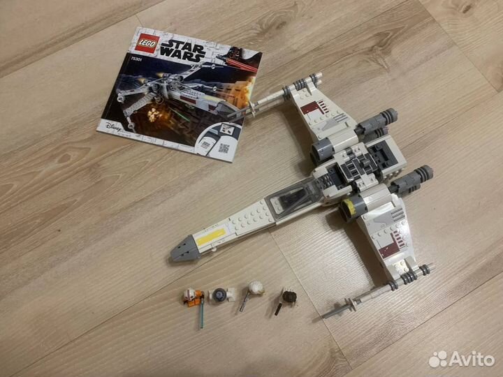 Lego Star Wars 75301 (Истребитель типа X)