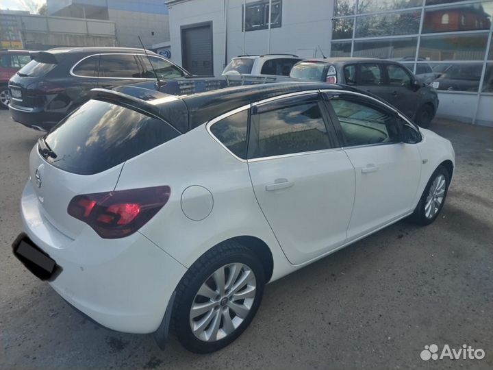 Opel Astra 1.6 AT, 2011, 200 000 км