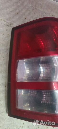 Фонарь задний правый Jeep Grand Cherokee WH OM 642