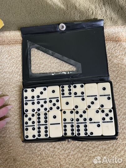 Домино в коробке