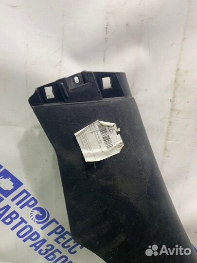 Обшивка стойки задняя левая Peugeot 308 хэтчбек