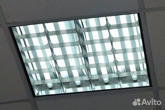 Потолочные светильники с лампами