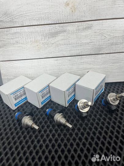 Форсунка топливная Mazda CX-7 оригинал