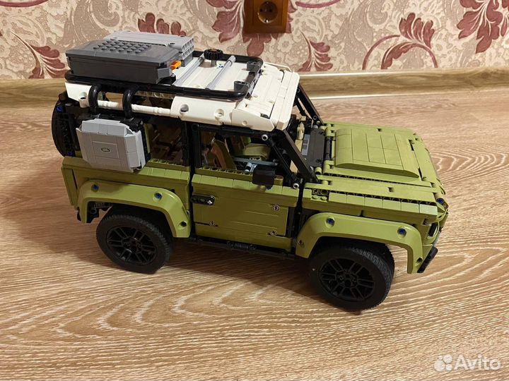 Lego technic 42110 land rover defender
