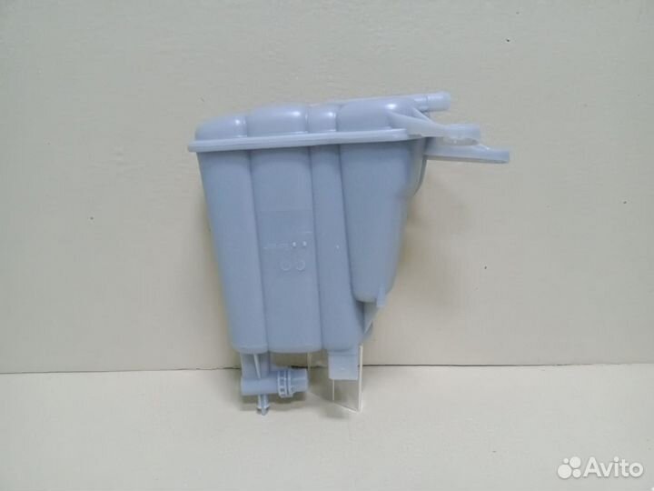 Бачок расширительный Audi A4 B8 (07-15)