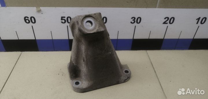 Кронштейн двигателя левый 5-serie GT F07 2009-2016