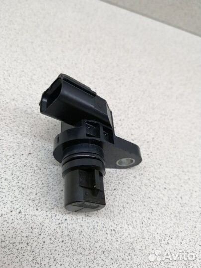 Датчик положения распредвала Mitsubishi Outlander