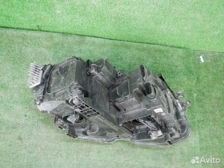 Фара левая Volkswagen Tiguan