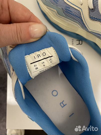 Кроссовки Iro