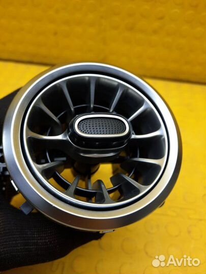 Дефлектор воздушный передний Mercedes-Benz