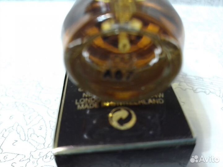 Парфюмерная вода Aromatics in black