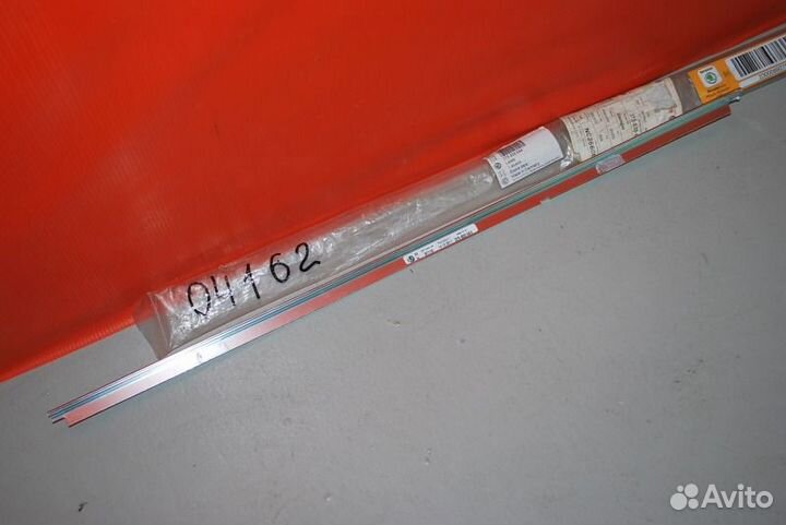 Молдинг двери задней правой Skoda Superb 2 B6
