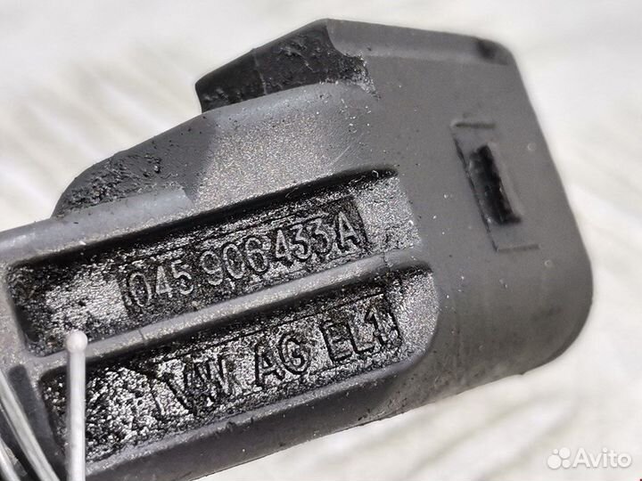 Датчик коленвала для Volkswagen Golf 5 036906433E