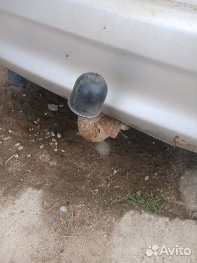 Фаркоп Mazda 323 BJ хэтчбек