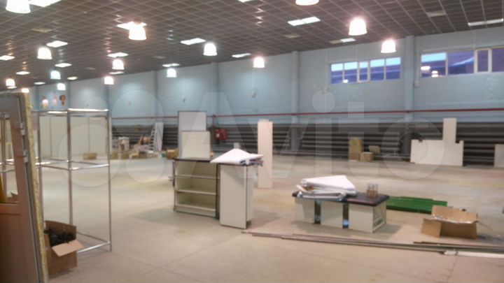 Торговое помещение, 2000 м²