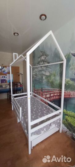 Детская кровать домик бу