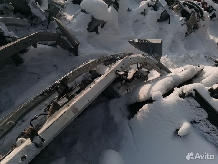 Телевизор Тойота Чайзер Марк 2 Креста GX90