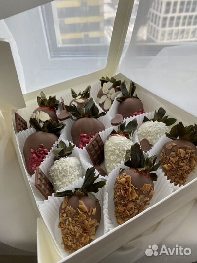 Клубника в шоколаде, свечи-цветы