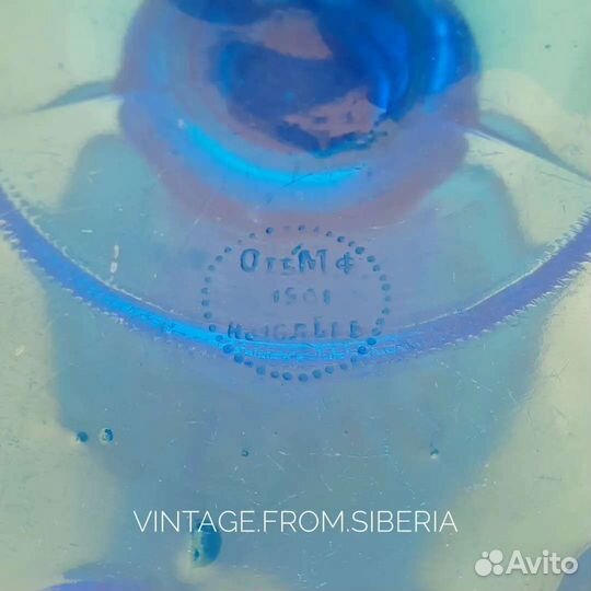 Дореволюционная ваза на ножке, купоростное стекло