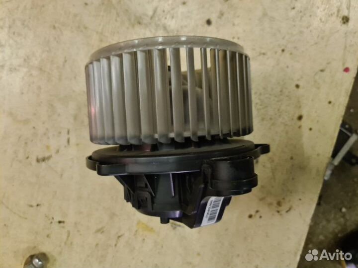 Мотор печки LADA Granta седан 11186 2017