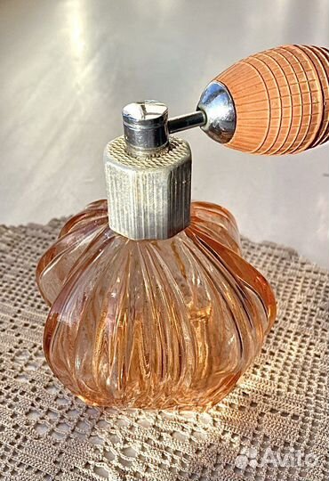 Цветное стекло-флакон для духов, розетки винтаж