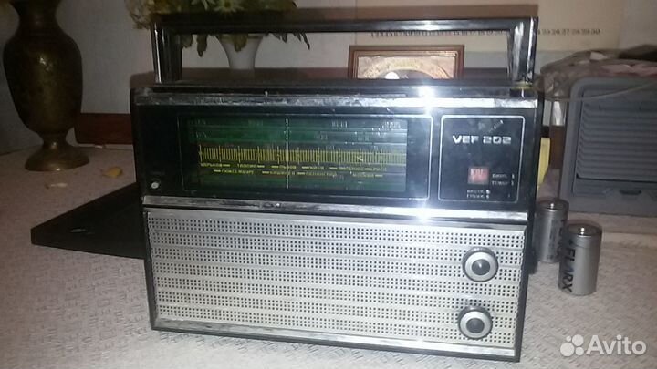 Радиоприемник ретро VEF 202