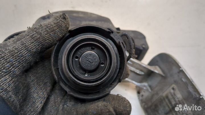 Лючок бензобака Volkswagen Jetta 5