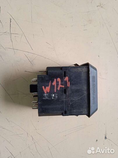 Кнопка аварийной сигнализации Mercedes w123