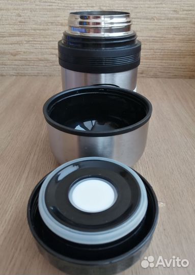 Термос с широким горлом новый 0,5 л