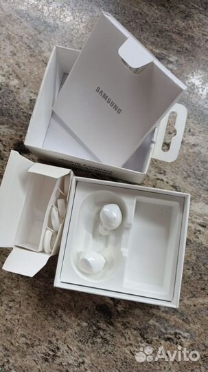 Беспроводные наушники samsung buds+