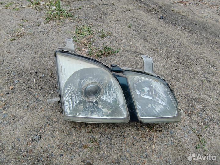 Фара toyota gaia