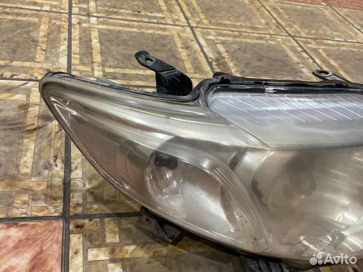 Фары toyota corolla e150