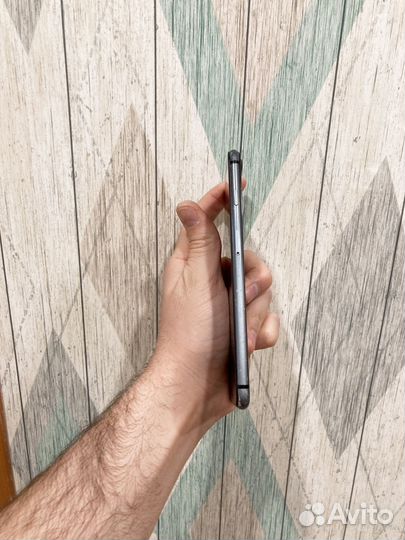 iPhone 8 Plus, 64 ГБ