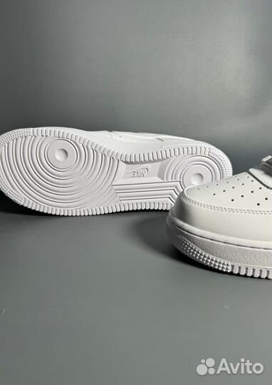Кроссовки Nike AIR force 1 белые