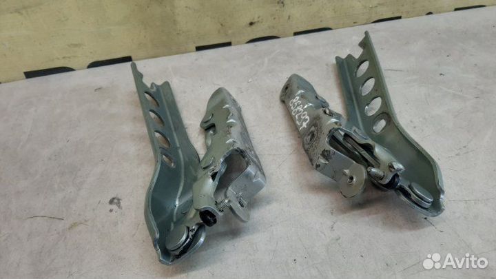 Петля капота Skoda Octavia А5 лифтбек CBZ 2009