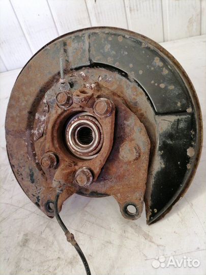 Ступица заднего моста в сборе правая Nissan