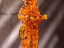 Статуэтка с янтарем в виде пожарного
