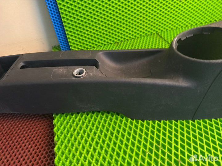 Консоль центральная Skoda Fabia fabia хэтчбек II