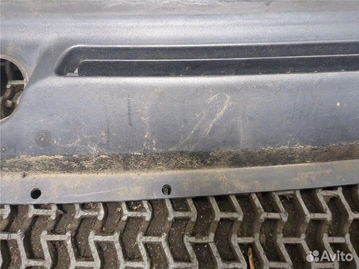 Жабо под дворники Volkswagen Polo, 1999