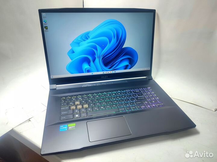 Игровой ноутбук MSI Katana 17 b12vfk-424ru