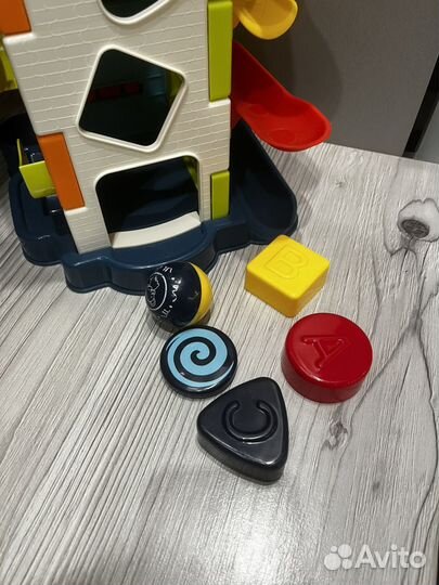 Развивающие игрушки для малышей