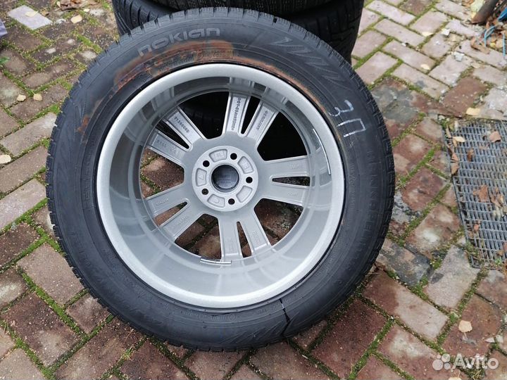 Nokian Tyres Hakkapeliitta R 235/55 R17