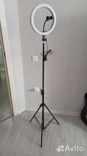 Кольцевая лампа 26 см